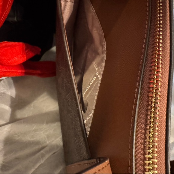 Michael Kors purse new - Picture 5 of 5